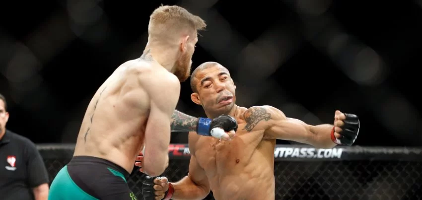 Conor McGregor como José Aldo